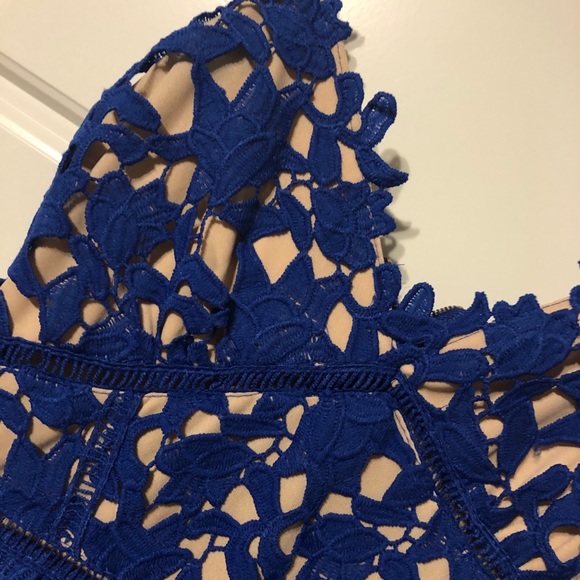 Show stopper- beautiful dress - Picture 2 of 3